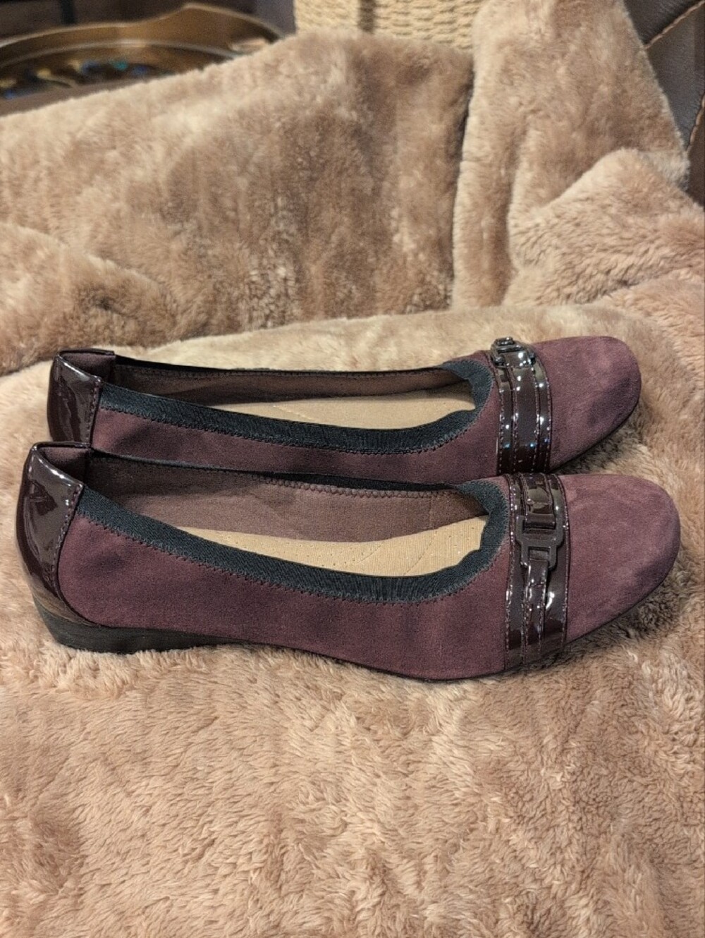Clarks Women's Plum Suede Ballet Flats with Patent Trim - Picture 5 of 7